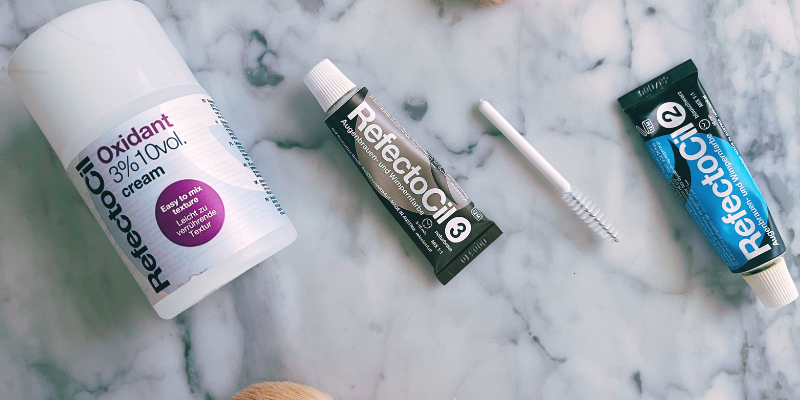 färga ögonbryn hemma